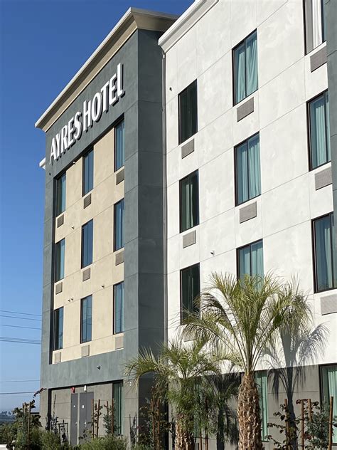 Ayres Hotel .